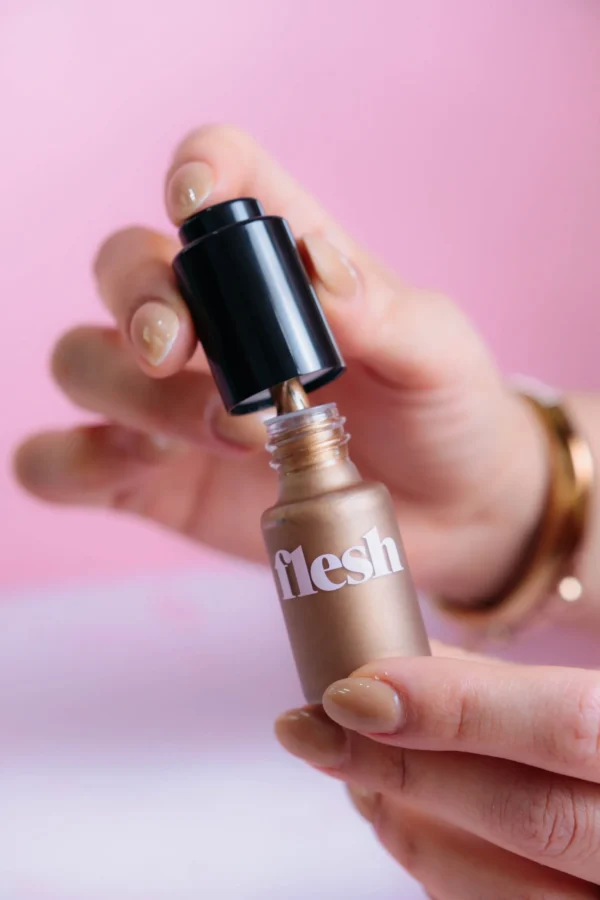 Revlon Flesh – Ripe Flesh Glisten Drops - highlighter