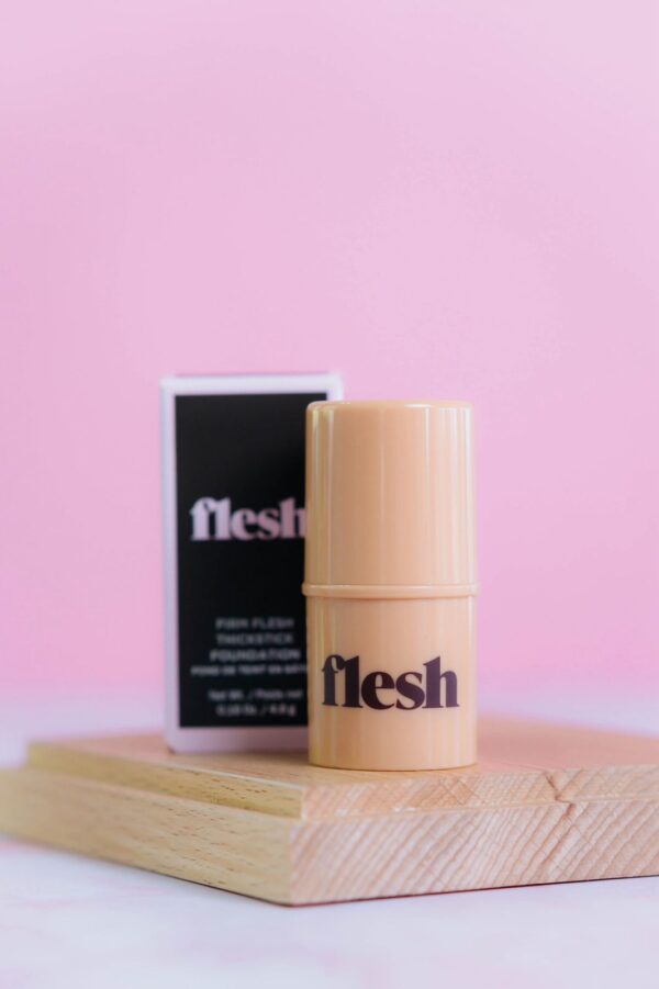 REVLON FIRM FLESH - STICK FOUNDATION